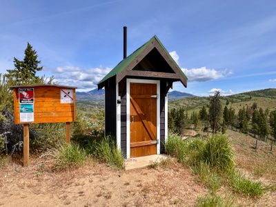 Bathroom at Steliko Lookout