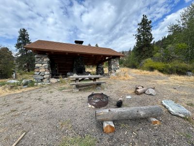 Picnic shelter at Mitchell Creek Campground