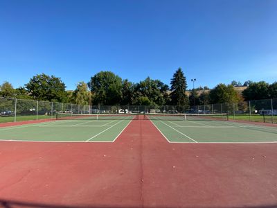Tennis & Pickleball