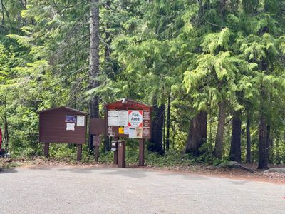 Lower section pay station