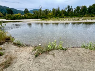 Sandy bank at Rafters Beach on the Wenatchee River at Enchantment Park