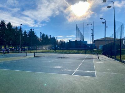Jefferson Park Tennis Courts