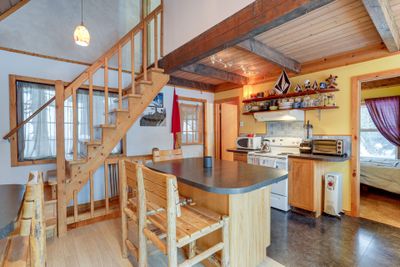 Snoqualmie Pass Cabin w/ Deck