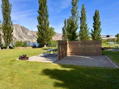 Tent site near water at Daroga State Park on the Columbia River