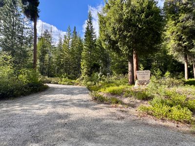 Driveway Butte Trailhead at the campground entrance