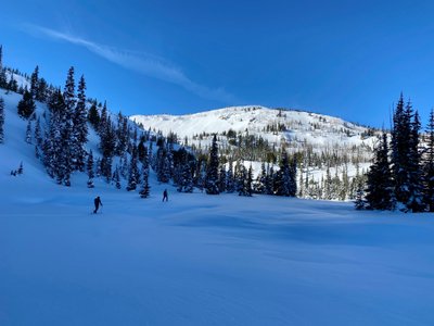 Skinning across Basin Lake