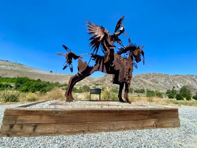 Cool statue on the Grasslands Trail