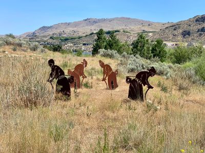More statues along the Grasslands Trail