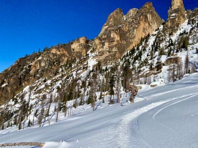 Pow turns below Liberty Bell