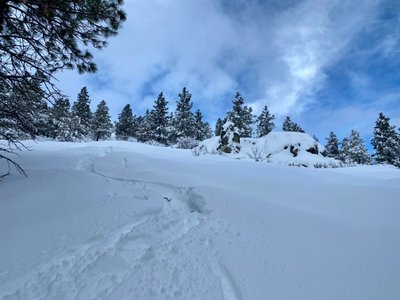 Glade skiing at Lake Chelan