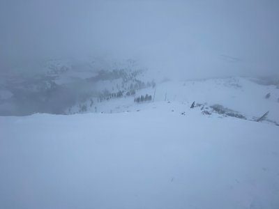 Short but nice ski slope to end the tour