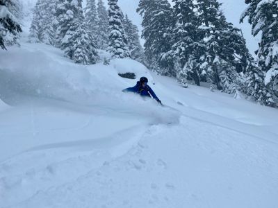 Chris shredding the powder