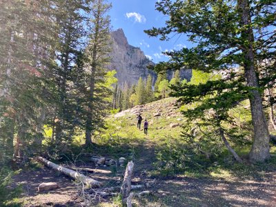 A couple hiking above Lake Blanche