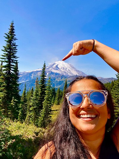 Obligatory selfie with Mount Rainier