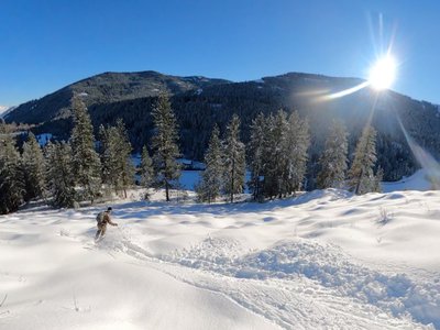 Skiing into Twisp River Valley